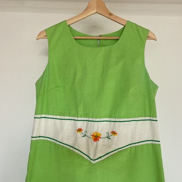 Vtg 60's Mod Green Sleeveless Embroidered Floral Swing Dress Retro Sz 13 Junior - Picture 3 of 10